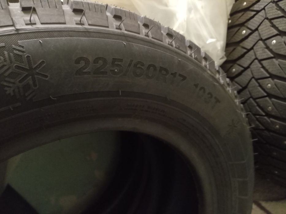 Продам шины 225/60/R17