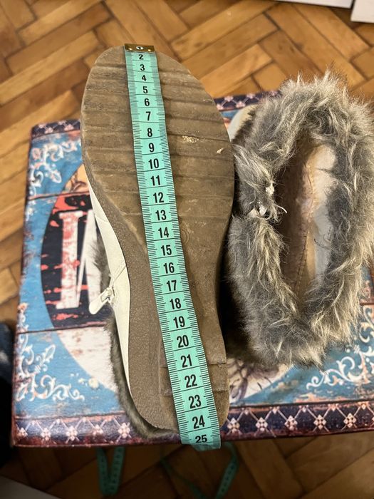 Botine dama elegante cu blanita si fermoar marime 39 in stare f buna