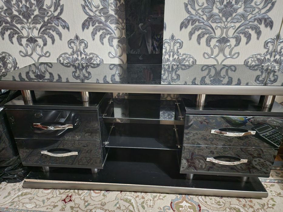 Подставка под TV сотилади