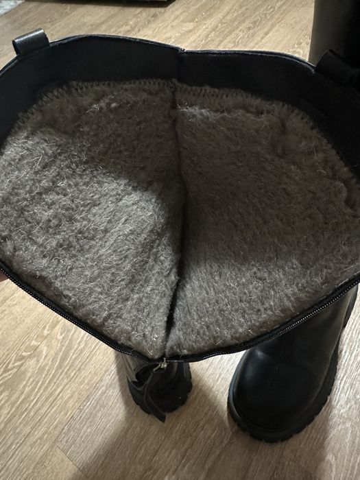 Продам зимнюю обувь