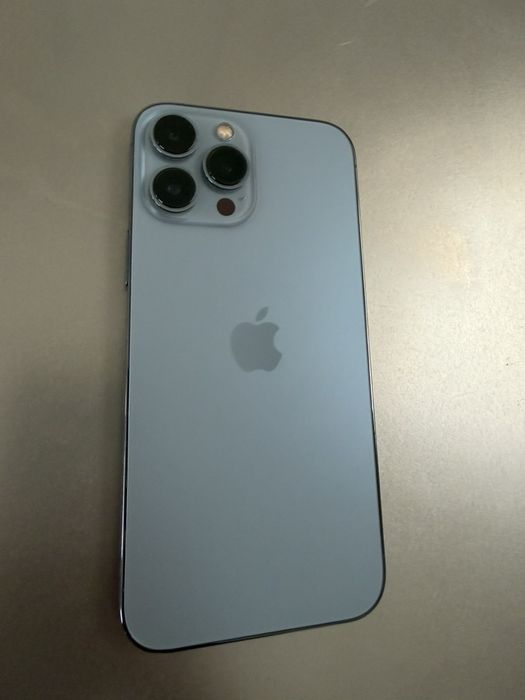 iPhone 13 Pro Max 128GB Sierra Blue – отлично състояние, без драскотини