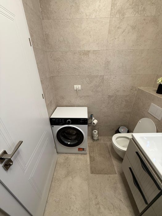 Apartament cu doua camere de închiriat în Sanmartin lingă primăriei