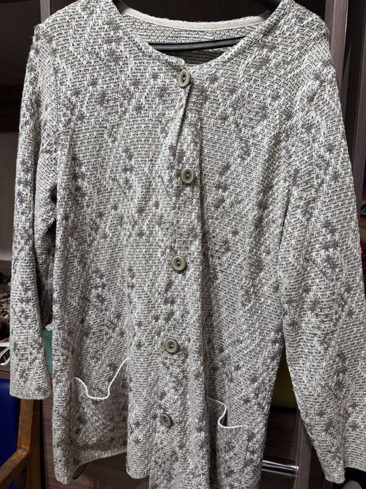 Продам женские куртки