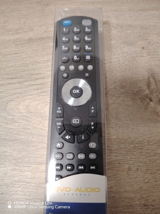 Telecomenzi program.  în funcție de disp.- CD , DVD , TV , linii audio