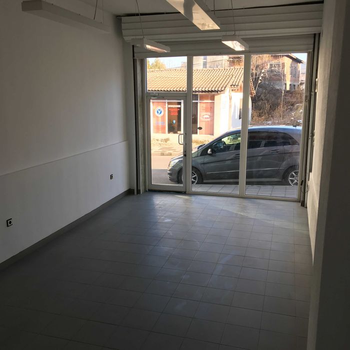Дава се под наем Магазин в Харманли - 35 кв.м за 178.5 € - Снимка #5
