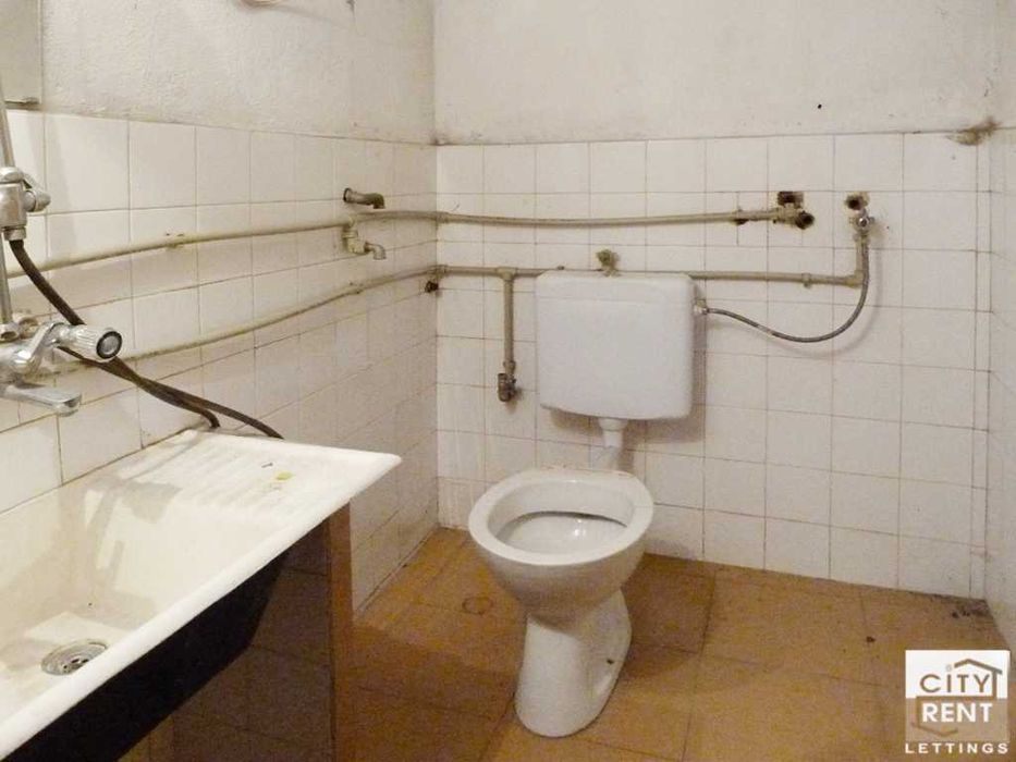 Дава се под наем  в Велико Търново, Център - 15 кв.м за 154.53 € - Снимка #3