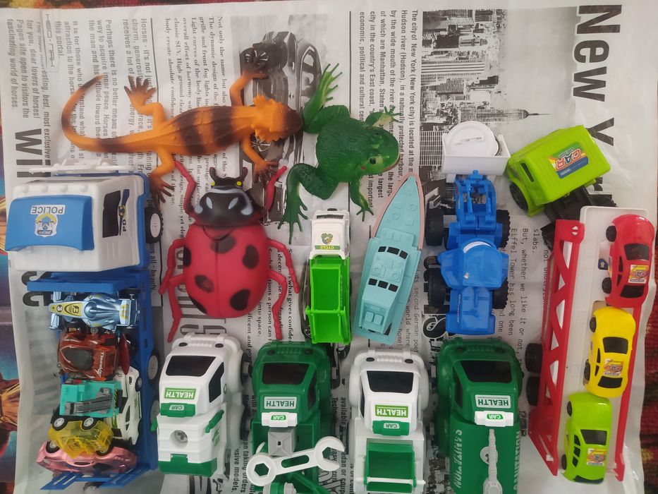 Продам игрушки машинки