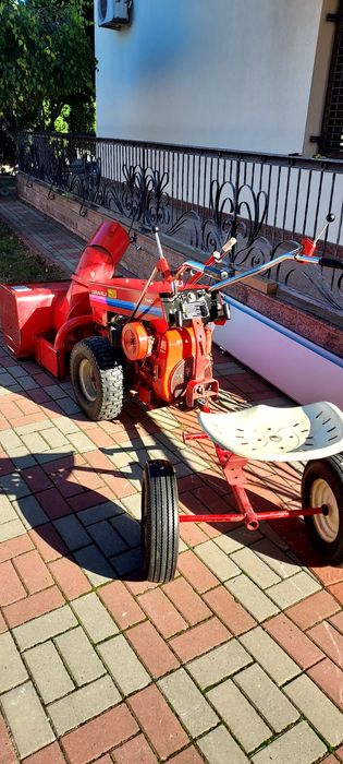 Freza de zăpadă benzina