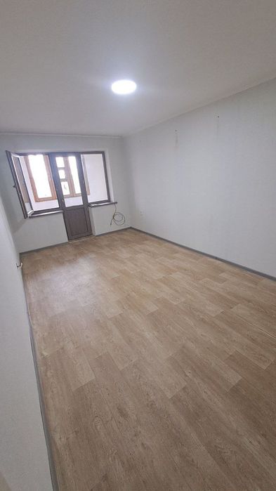 1 хонали Сотилади Кора Камыш 2/4 Грил бар