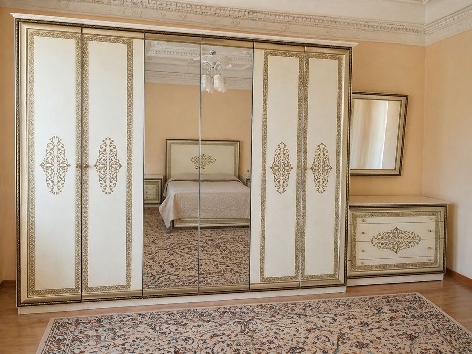 Спальный гарнитур