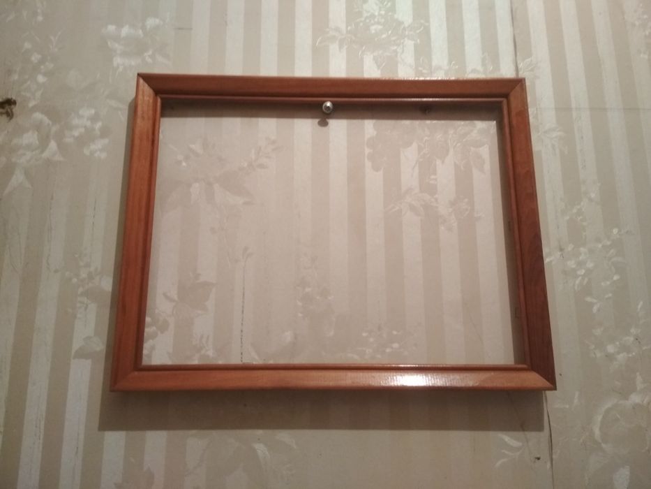 Рамки для графики под стекло, металлическая 50х75 и деревянная