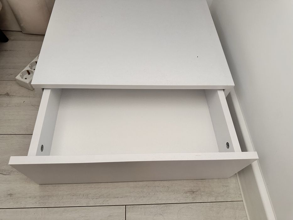 - [ ] NOPTIERA SUSPENDATA dim: A 40 L 50 H 16 cm