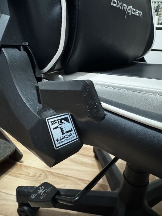 Кресло игровое DXRacer