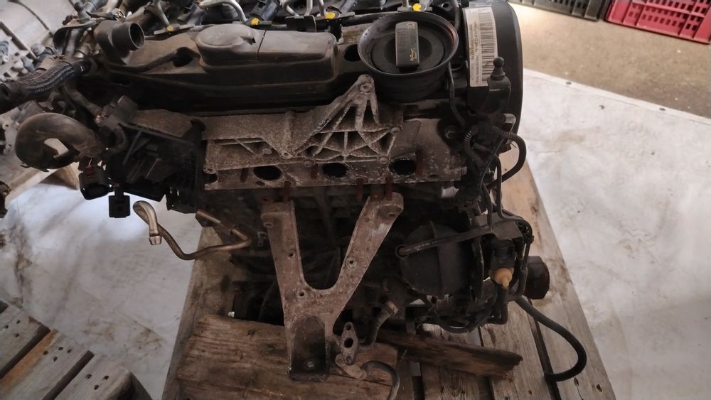 Двигател Ауди А4 б8 а5 8т а6 ц6 4ф / Audi a4 b8 a5 8t a6 c6 4f 2.0 TDI 170 CAHA