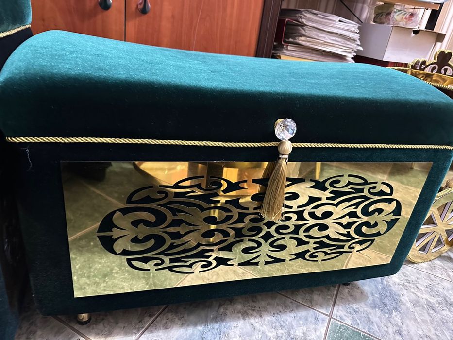 Сундуки три шт . Дорого