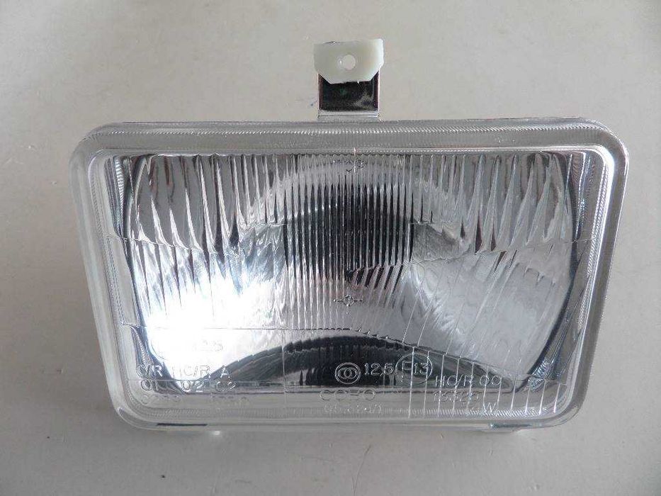 Far tractor - faruri tractor