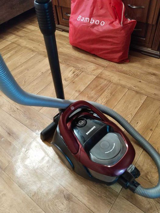 Пылесос Samsung со стаканом