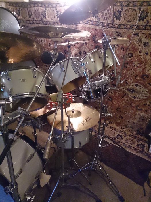 Голям комплект барабани Амати