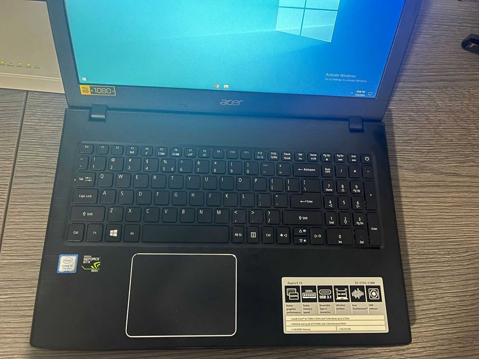 Laptop Acer Aspire E15 E5-575G-51BN – i5 / GTX 950M / SSD 256 GB