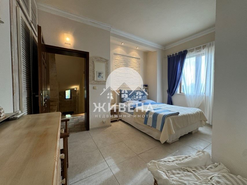 Продава луксозна къща в м-т Ален Мак