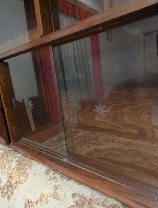 Recamiera extensibila/ canapea cu biblioteca si depozitare, ca noua