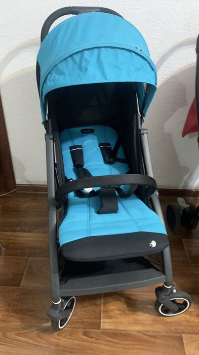 Кояски Joue Mirus и Evenflo Stride