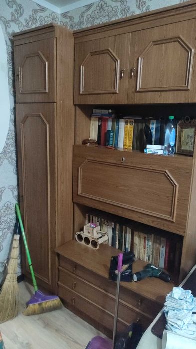 Часть стенки в гостинную
