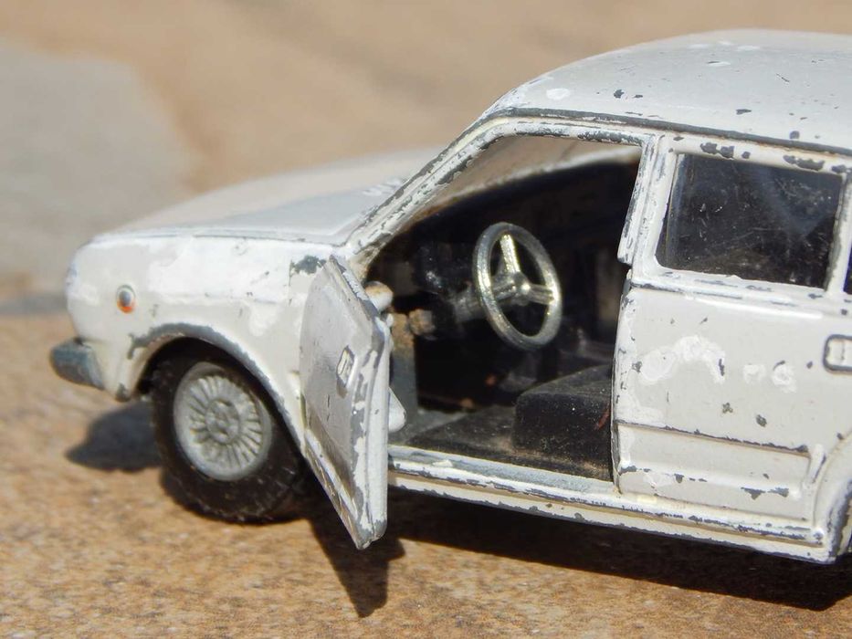 Macheta FIAT 132 1:43 fab Mercury Italia anii '70 veche metalica