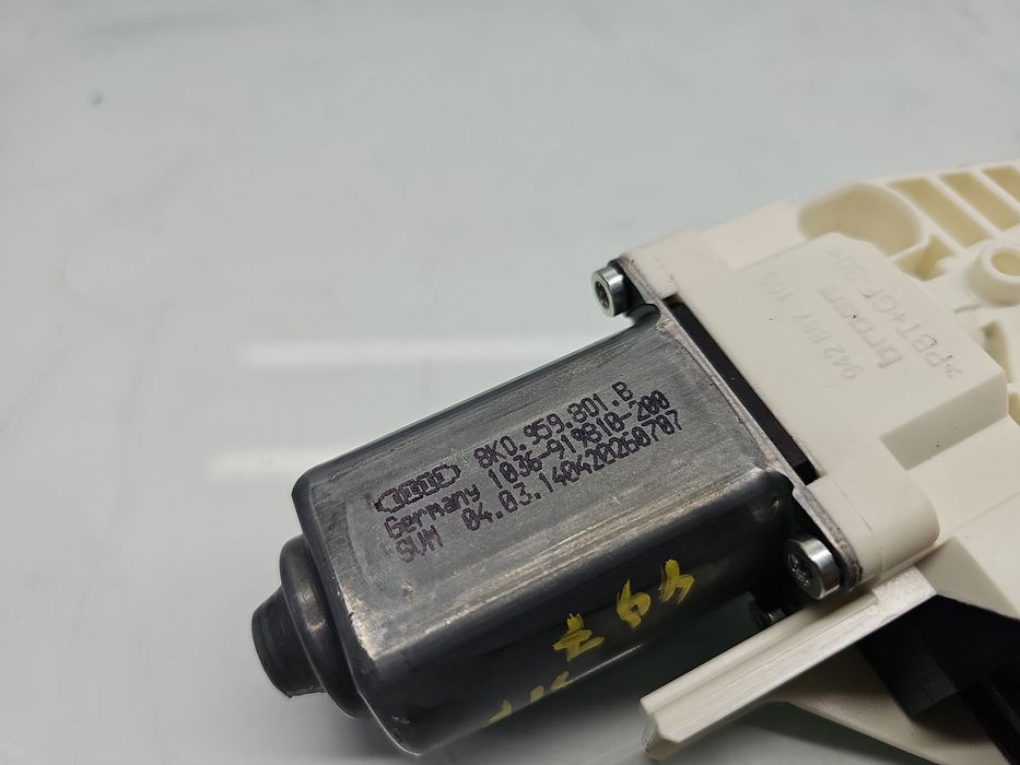 Motoras geam stanga fata AUDI A6 (4G2, C7) [Fabr 2012-2017] 8K0959801B