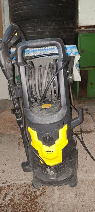 Продам керхер в отличном состоянии.