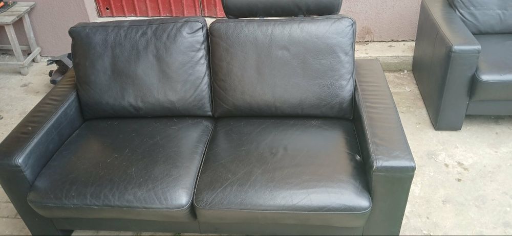 Canapea piele neagra