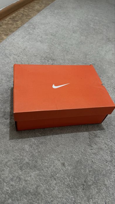 Кроссовки Nike Найк  Adidas Puma Reebok