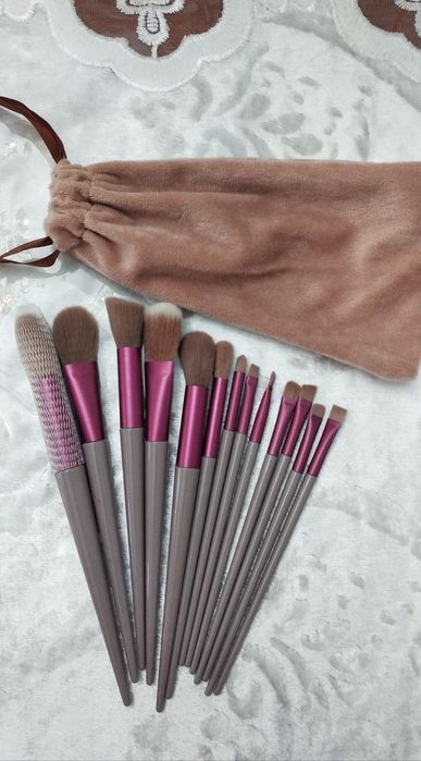 Кисти для макияжа