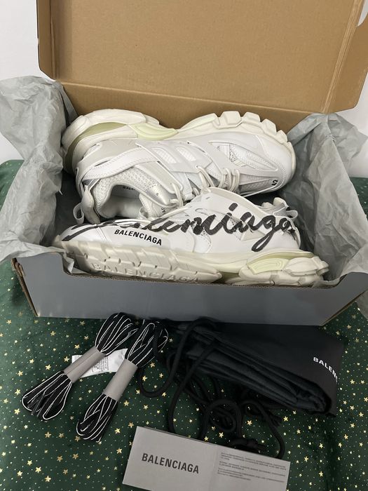 Balenciaga Track Signature