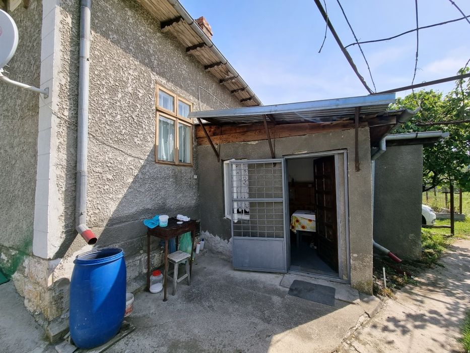 Vanzare/Schimb/ Casa + teren 5.000 mp Tisau, Judetul Buzau