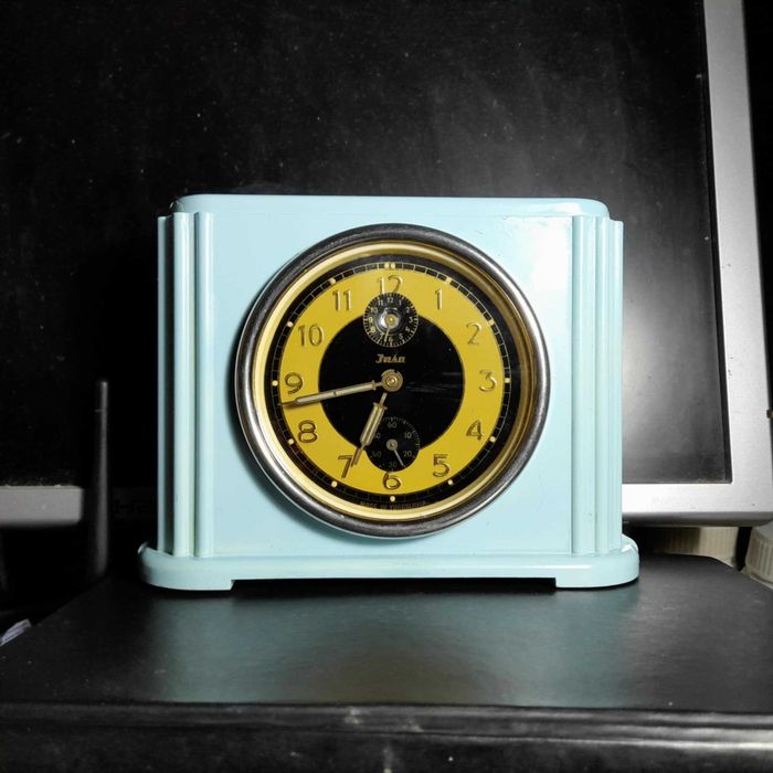 Ceas desteptator - mecanic JNSA din fosta Yugoslavia .