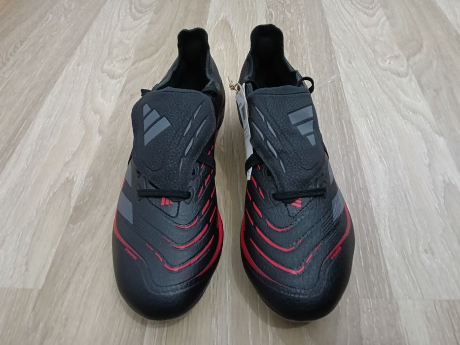 Adidași Cramponi Ghete Fotbal Adidas Predator mărimea 43