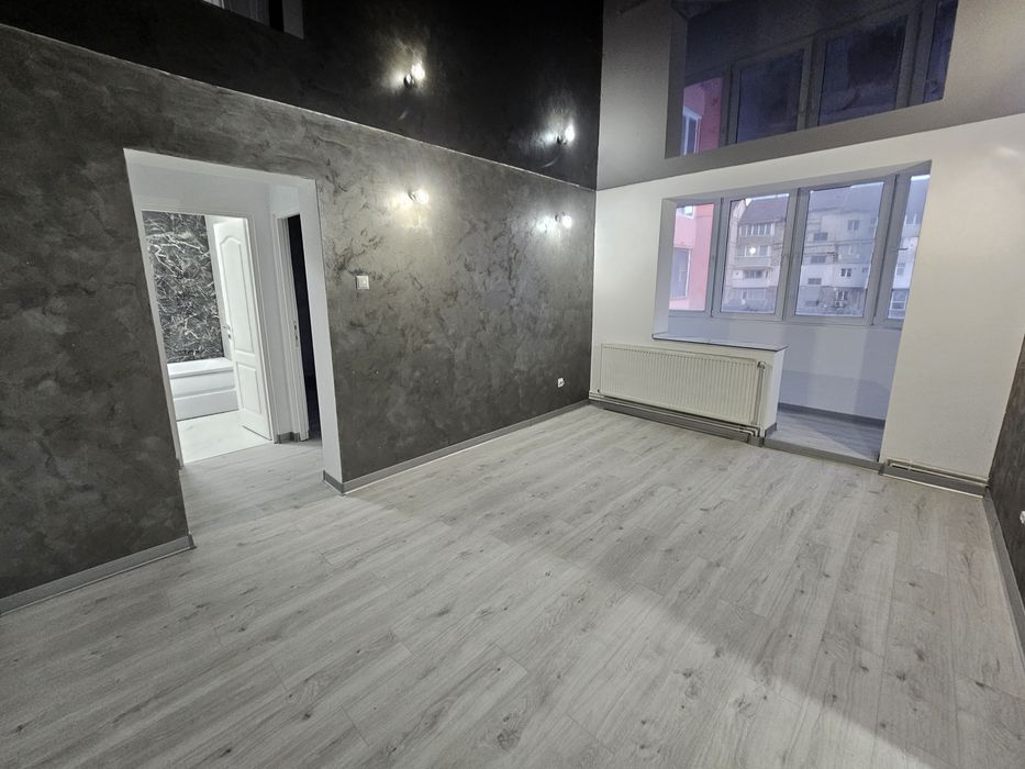 Apartament 2 camere,etaj 2, renovat, zona ultracentrală