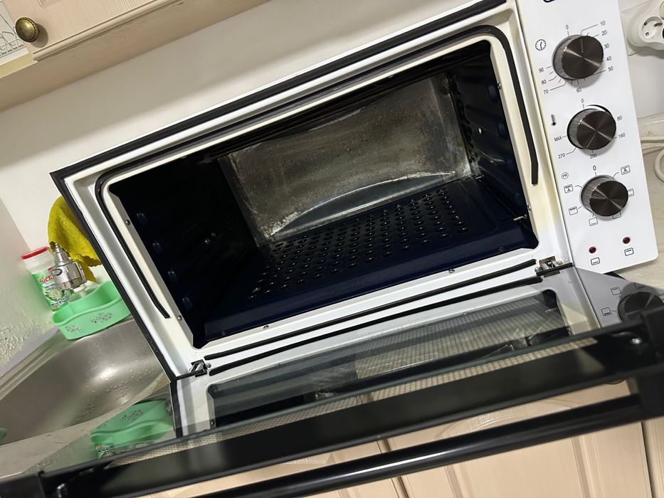 Духовка не встраиваемая белая