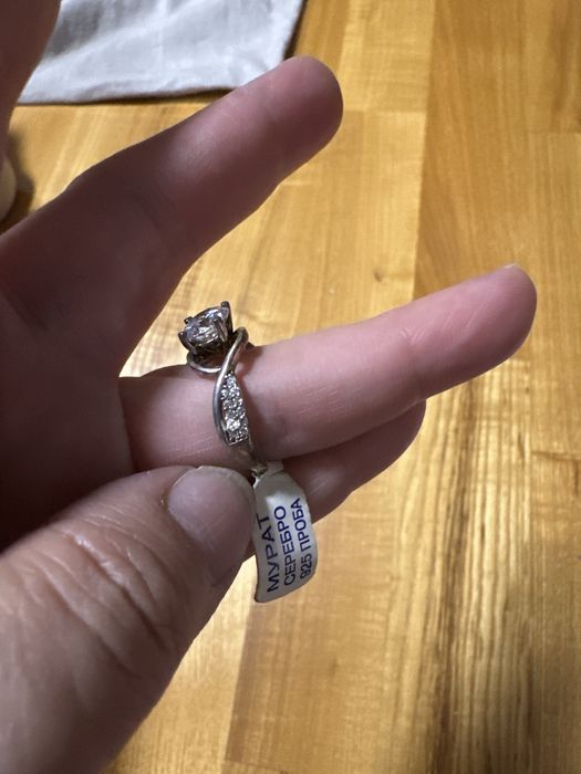 Серебряное кольцо с цирконием