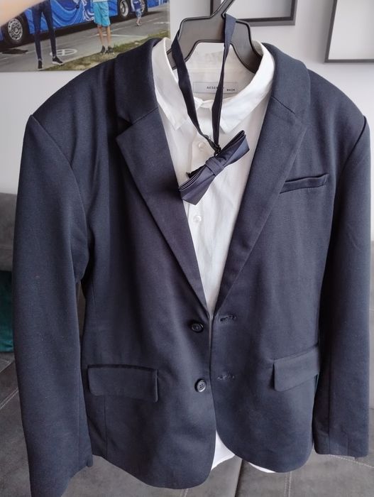 Set complet de eveniment (pantaloni, cămașă, sacou, papion) pt. băieți