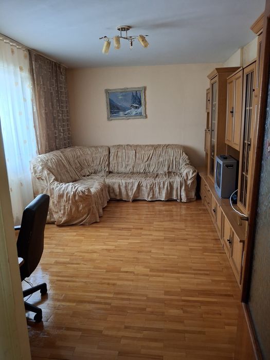 Vând apartament 2 camere zona Mărgeanului