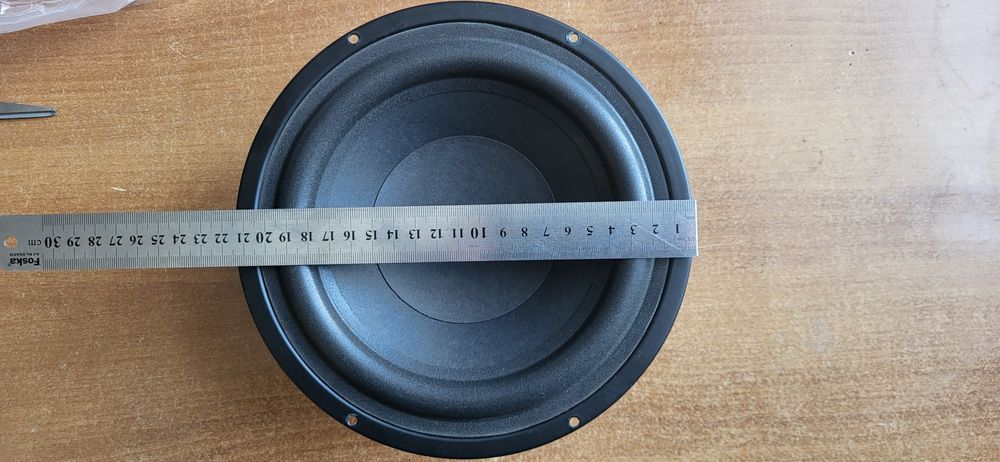 Динамик сабвуфера
