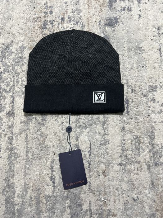 Beanie uri/Fesuri Diferite brand uri