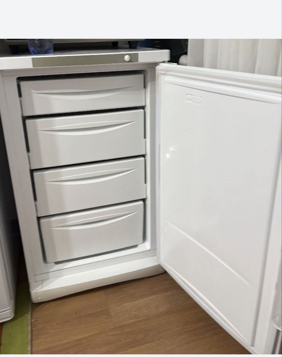 Морозильник Indesit