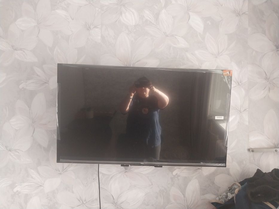 Продам смарт телевизор