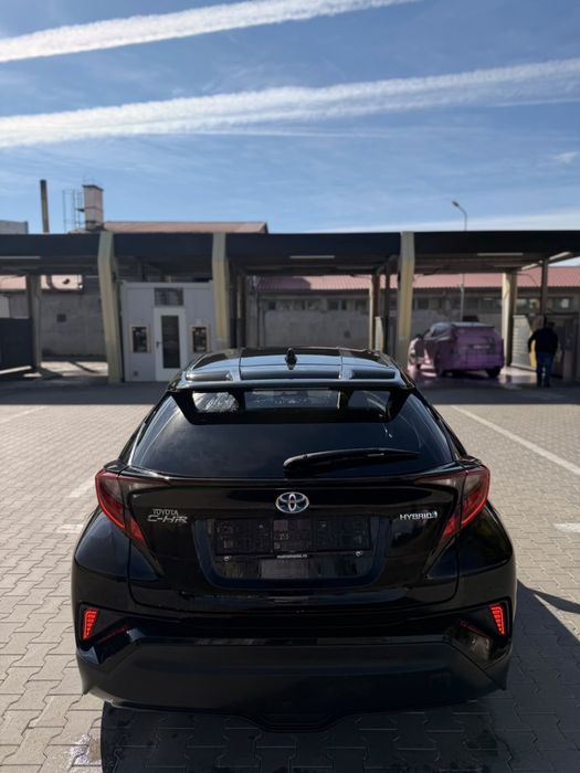 Toyota CH-R 2021 1.8 Hybrid
