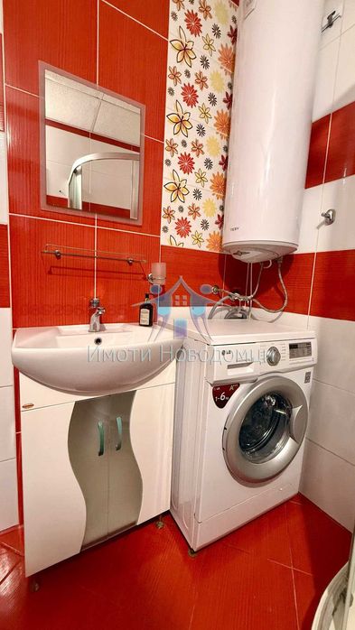 Продава се Тристаен апартамент в Шумен, Пазара - 86 кв.м за 1080 €/кв.м - Снимка #5
