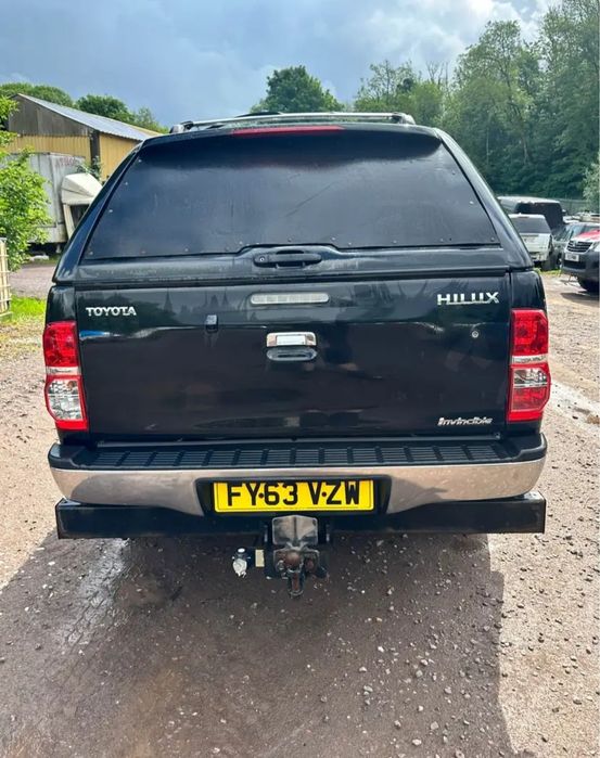 Dezmembrez Toyota Hilux 3.0 1KD-FTV 2012-2015