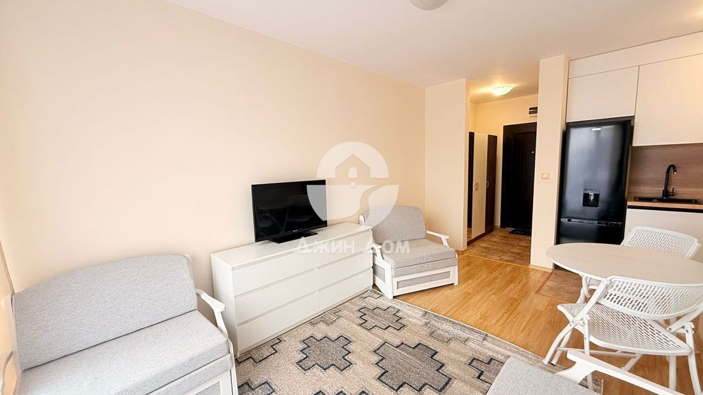 Продава се Едностаен апартамент в Несебър - 38 кв.м за 900 €/кв.м - Снимка #2